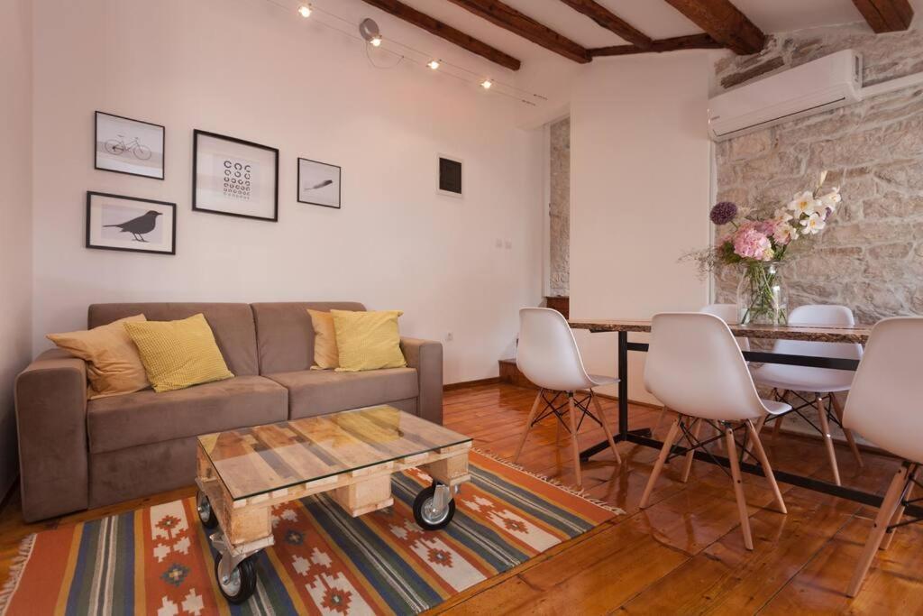 Vintage Apartment Rovinj Old Town Екстериор снимка