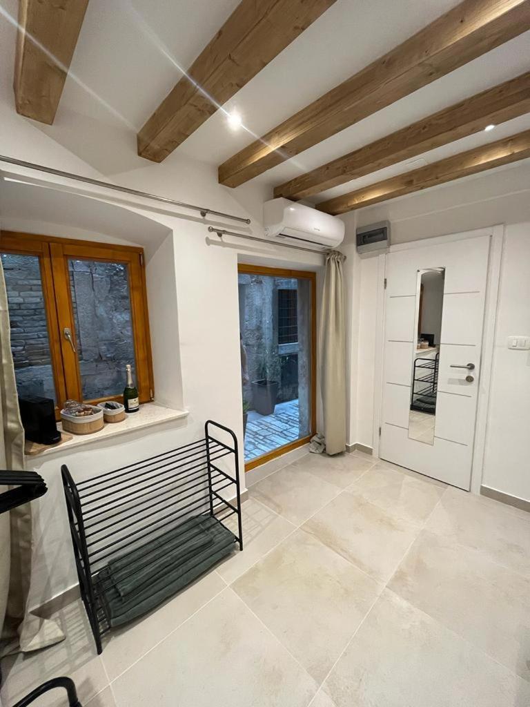 Vintage Apartment Rovinj Old Town Екстериор снимка