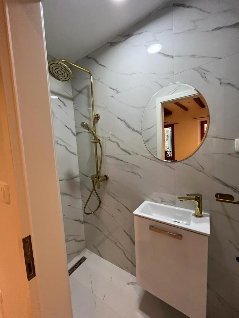Vintage Apartment Rovinj Old Town Екстериор снимка